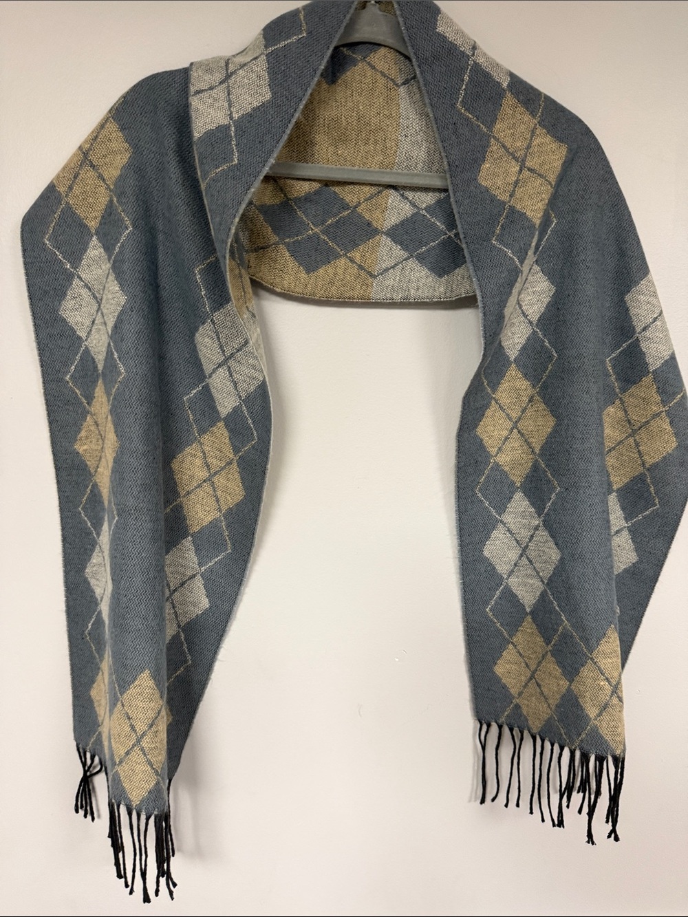 Argyle Tan/Slate Gray Fringed Scarf Unisex NWOT